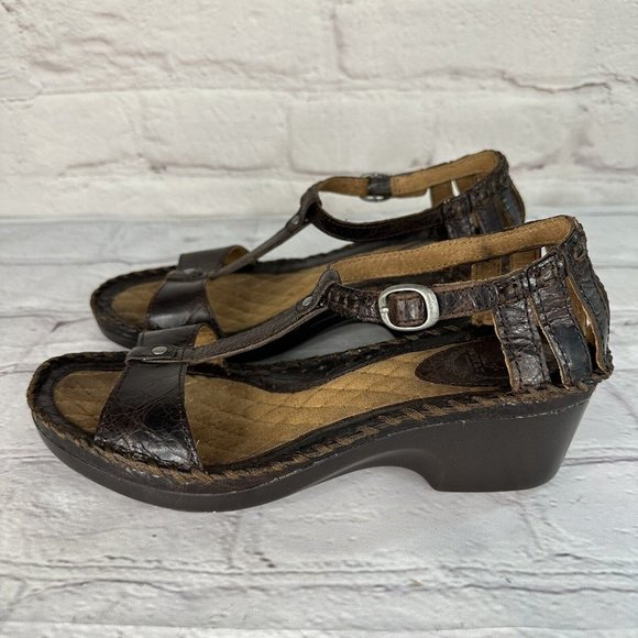 Ariat Shoes - Ariat Shalimar Women’s 8.5B Sandals Leather Distressed Wedge Heel T Strap Shoe